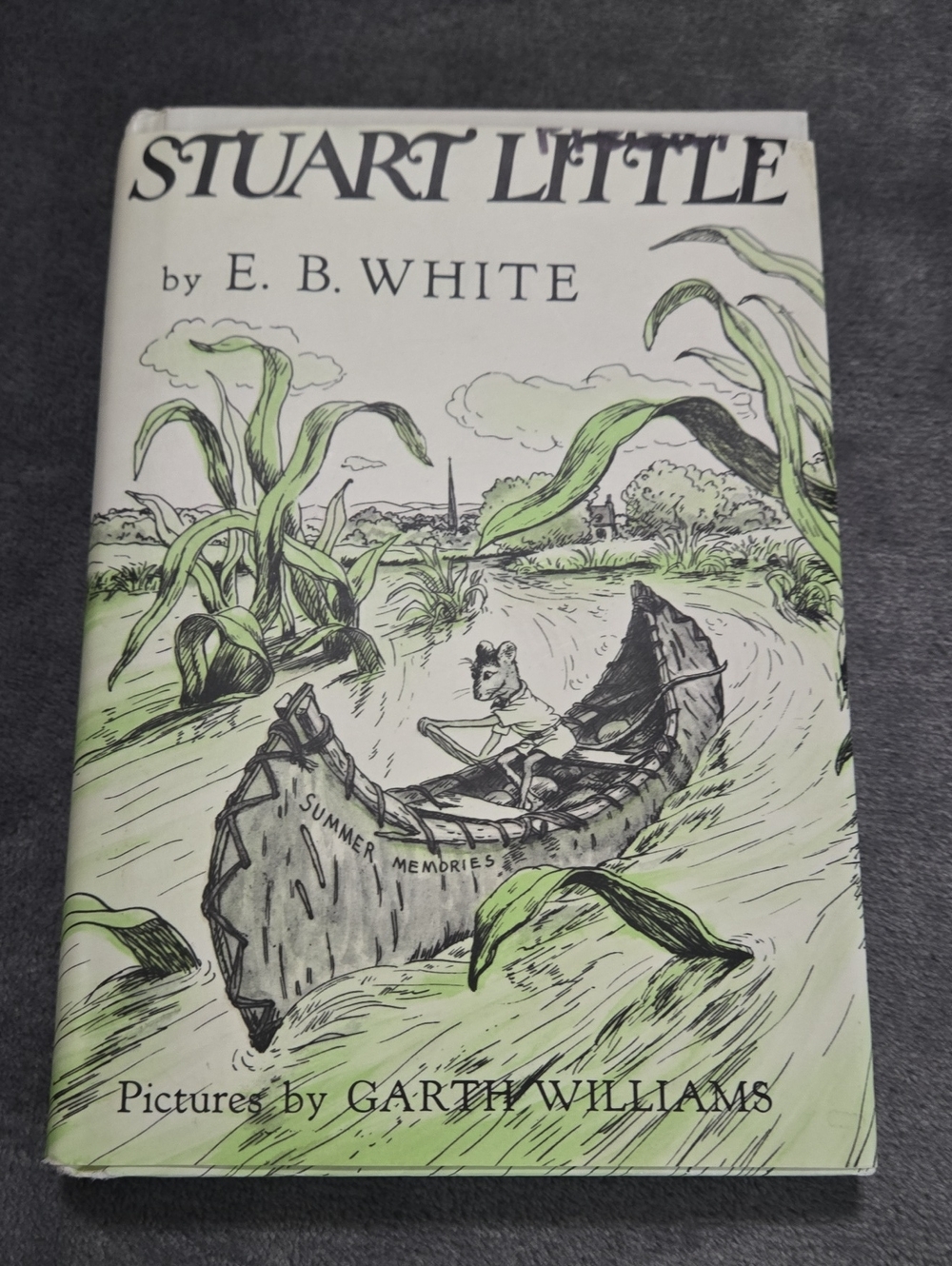 Vintage 1973 Hard Cover Stuart Little By E. B. White